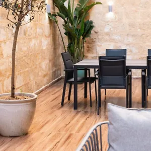 Apartment Valletta Waterfront Backyard Flat By Arcobnb, Il-Furjana
